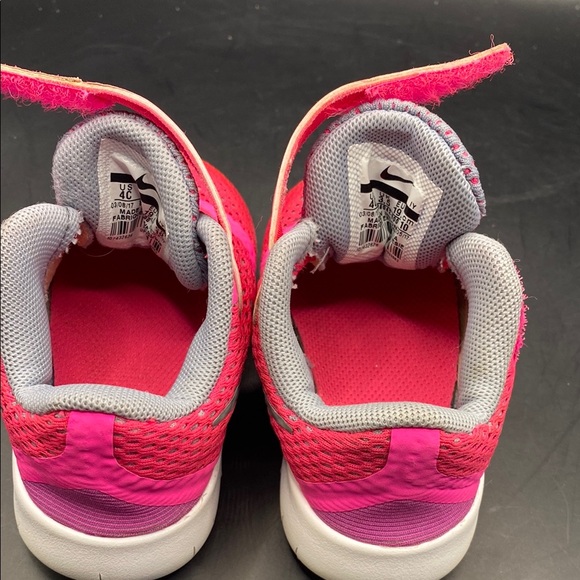 Nike Kids Pink Athletic Shoes Size 4c - Picture 6 of 13